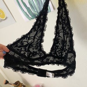Black lace Bralette
